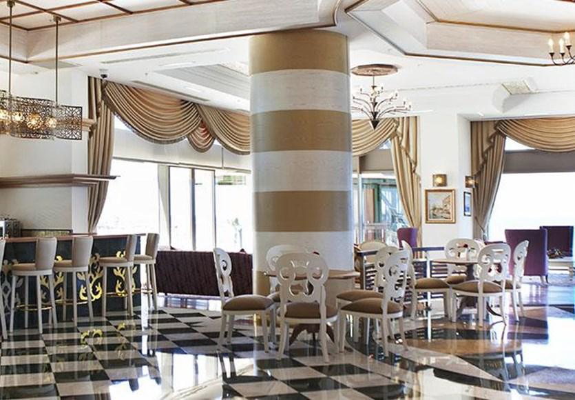 Merit Royal Hotel & Casino Karavas  Exterior photo