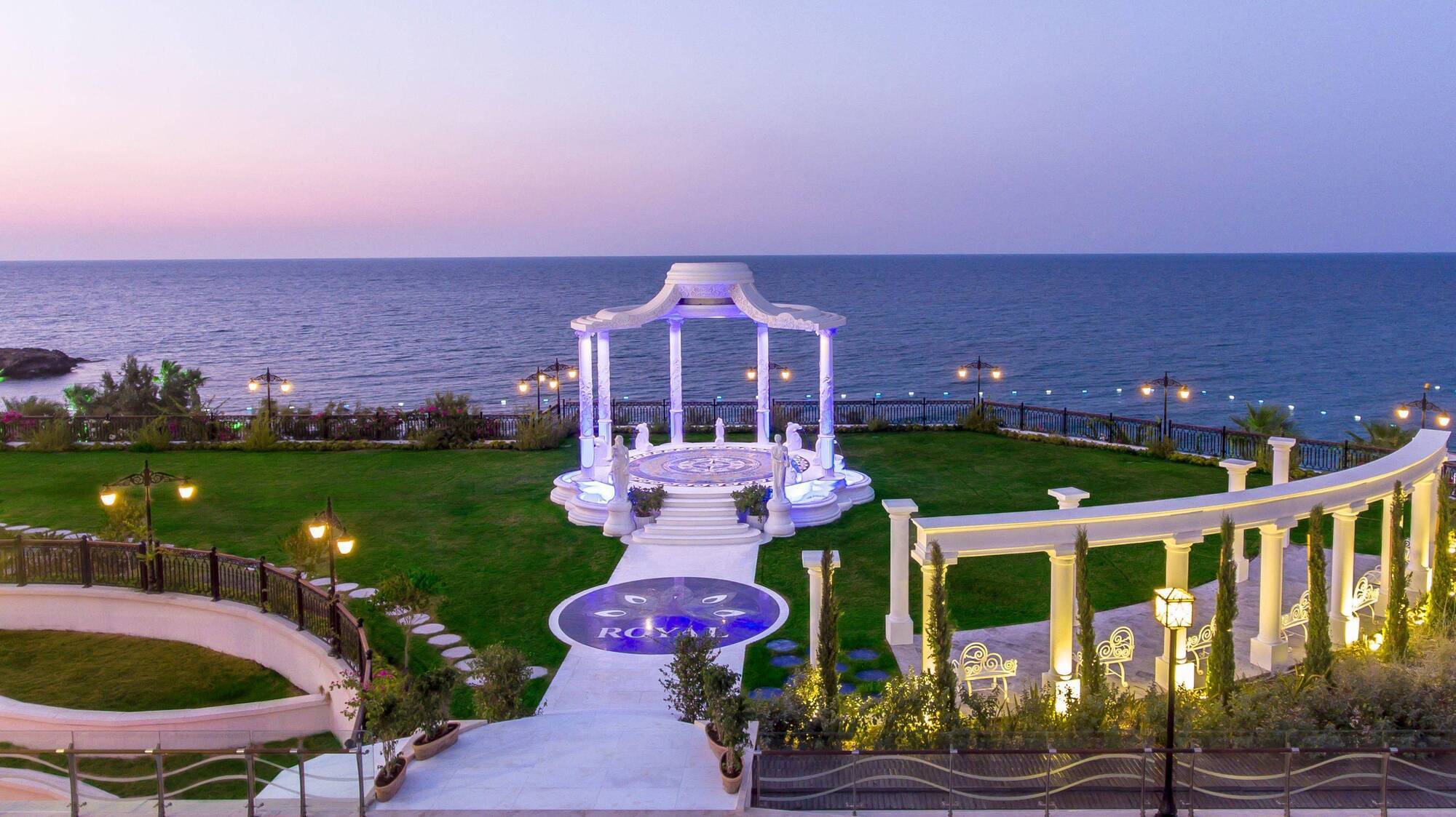Merit Royal Hotel & Casino Karavas  Exterior photo